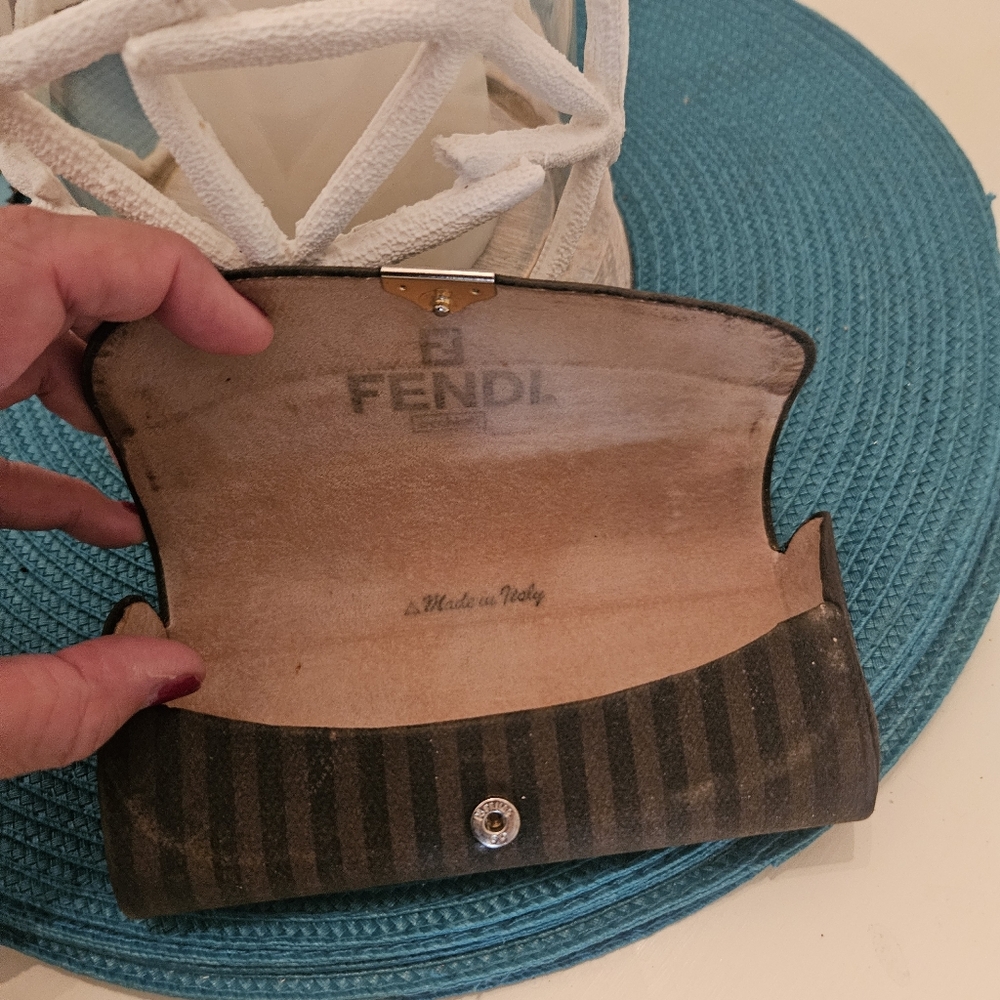 FENDI EYEGLASS CASE - Picture 2 of 3
